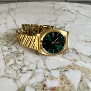 Nixon Minimal the time teller watch